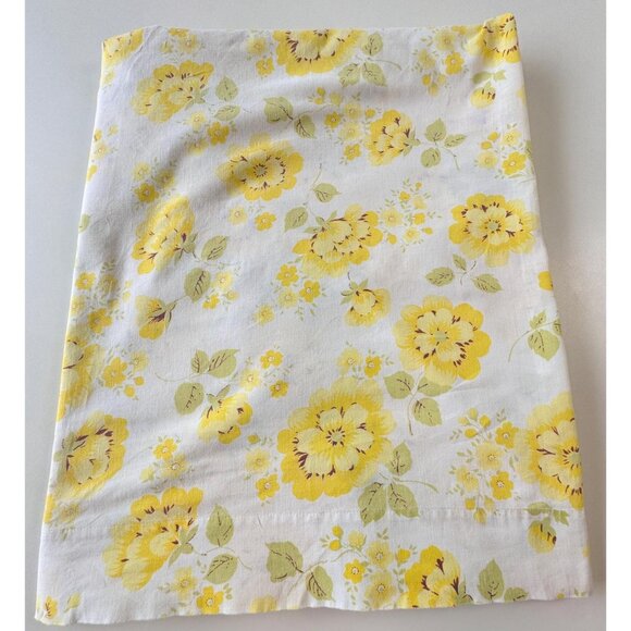 Vintage 1970s flat/top sheet, floral yellow pastel bedsheet, twin size bed - Picture 5 of 10